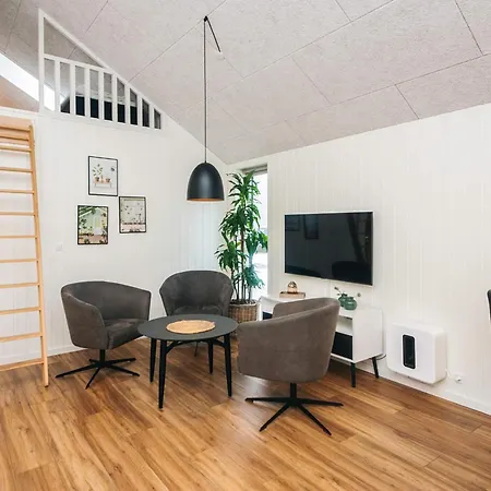 Luxury With Pool - By Traum Nyaraló *